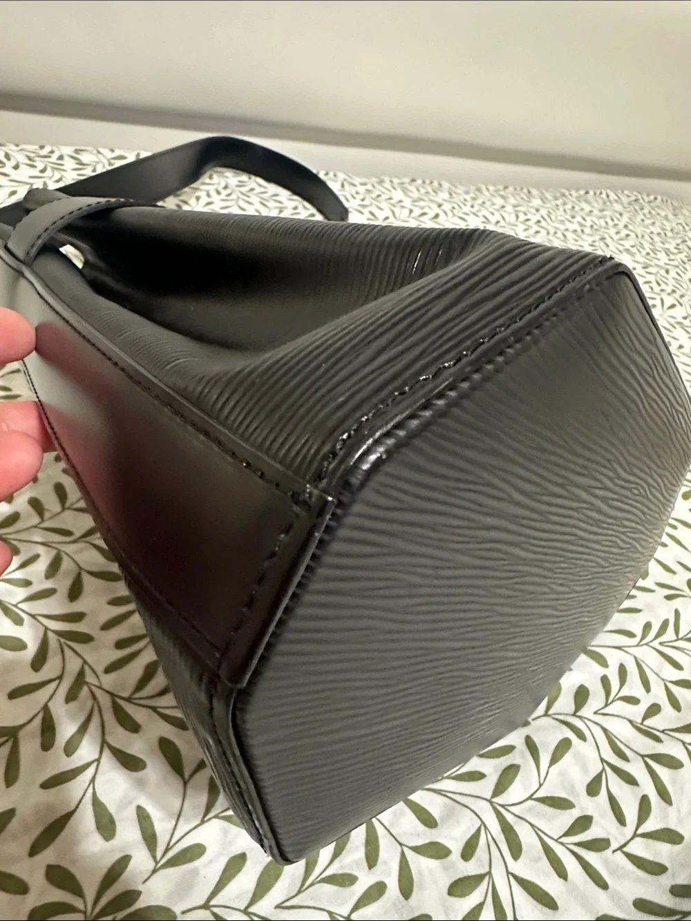Louis Vuitton Vintage Epi Black Sac D’Epaule Bag